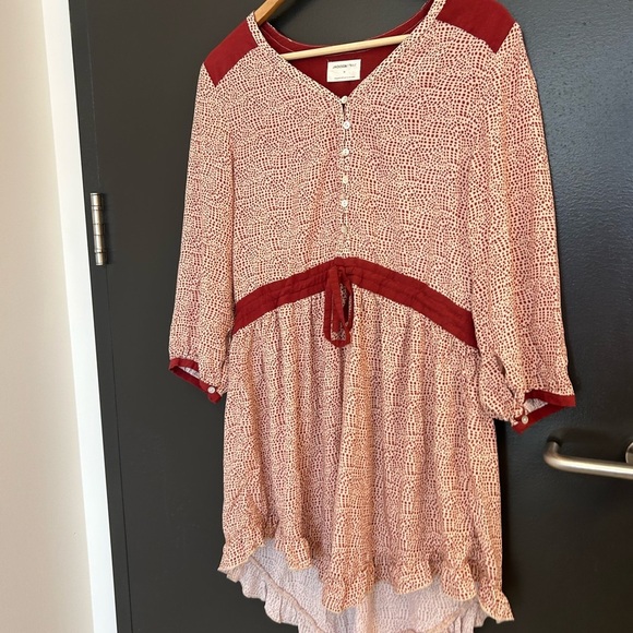 Jackson Rowe M GUC Red and White Patterned dress ruffled bottom - Picture 2 of 13